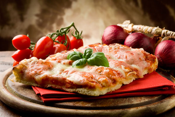 shutterstock 76280761 pizza al taglio